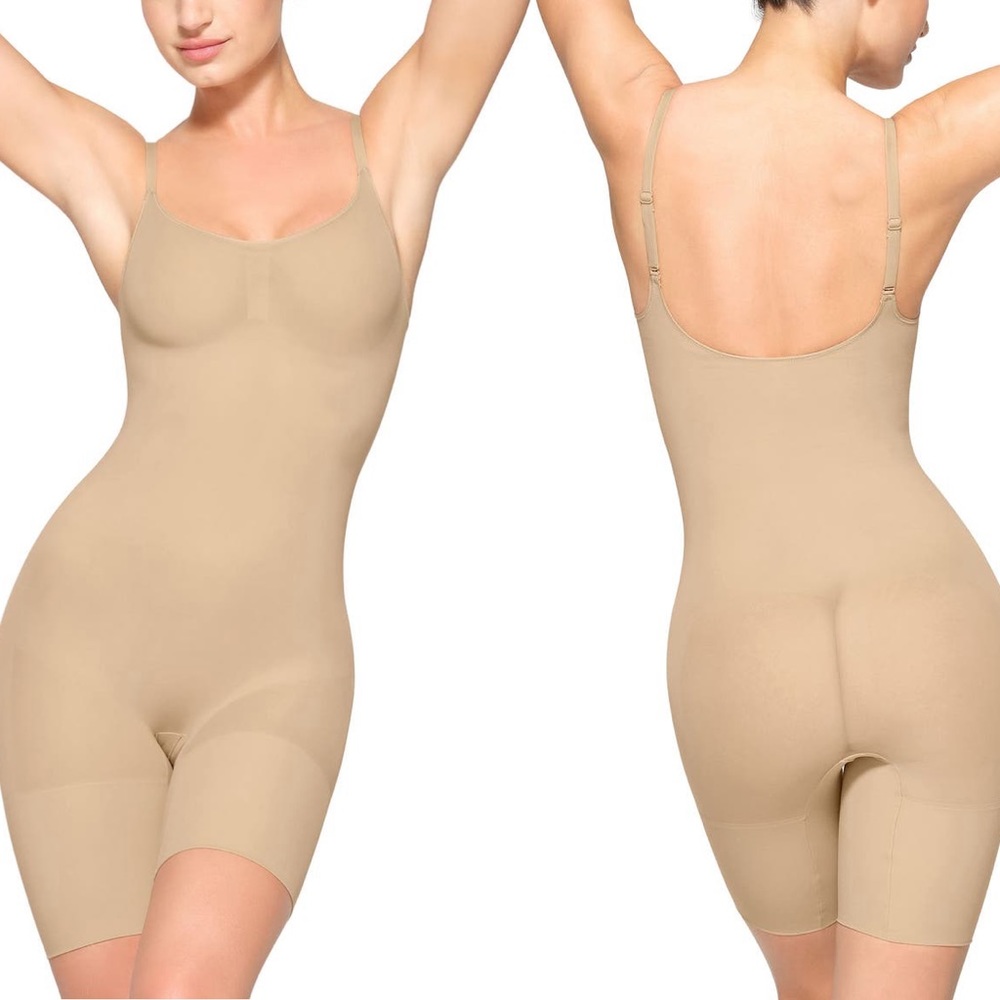 Skims Everyday Sculpt Mid Thigh Bodysuit {Nude} S